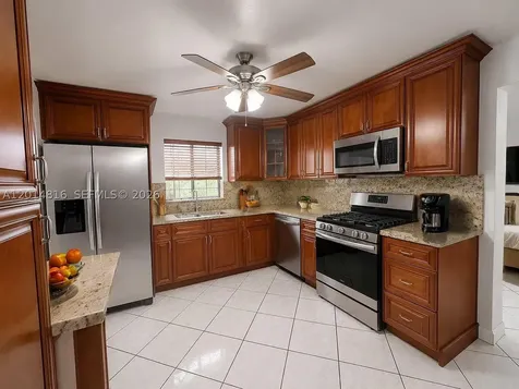 951 E 18th Street Hialeah FL 33013