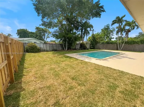9620 Kendale Boulevard Miami FL 33176