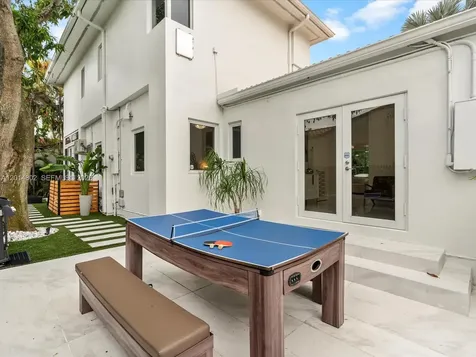 825 SW 23rd Road Miami FL 33129
