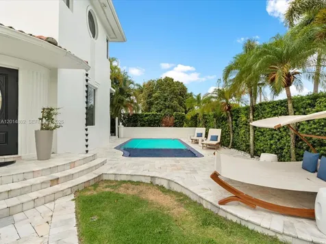 825 SW 23rd Road Miami FL 33129