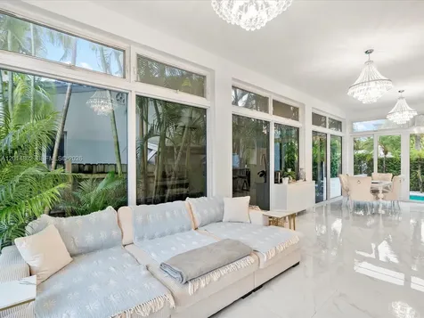 825 SW 23rd Road Miami FL 33129