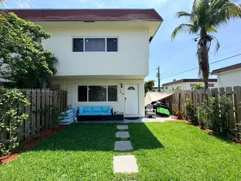1500 NE 151st Street Miami FL 33162
