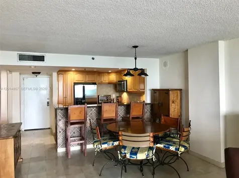 2625 Collins Avenue Miami Beach FL 33140