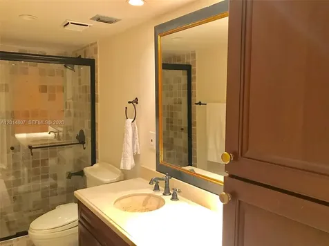 2625 Collins Avenue Miami Beach FL 33140