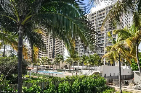 2625 Collins Avenue Miami Beach FL 33140