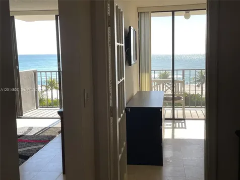 2625 Collins Avenue Miami Beach FL 33140