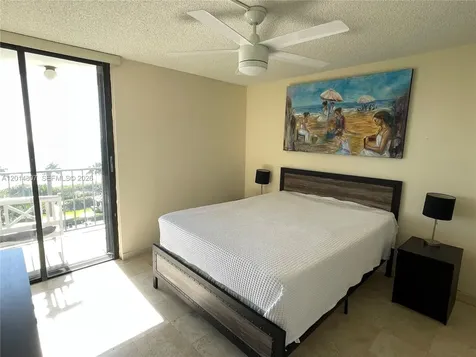 2625 Collins Avenue Miami Beach FL 33140