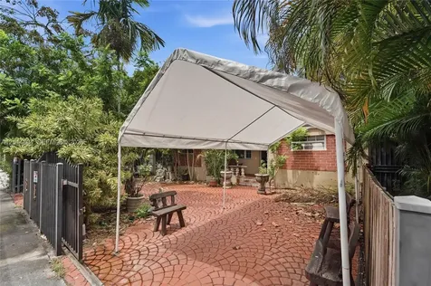 50 SW 58th Court Miami FL 33144