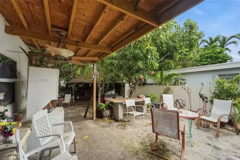 50 SW 58th Court Miami FL 33144