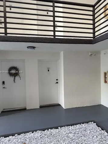 9735 Fontainebleau Boulevard Miami FL 33172