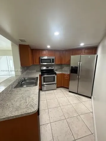 9735 Fontainebleau Boulevard Miami FL 33172
