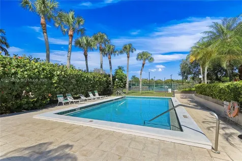 8555 SW 114th Court Miami FL 33173