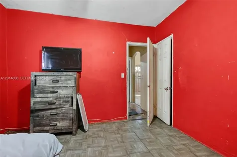 1211 NW 37th Street Miami FL 33142