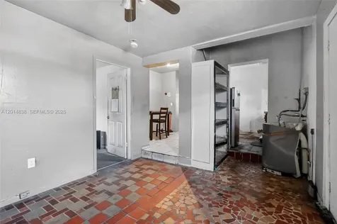 1211 NW 37th Street Miami FL 33142