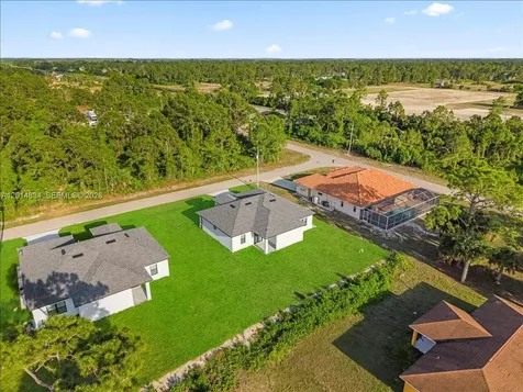 626 Beach Avenue S Lehigh Acres FL 33974