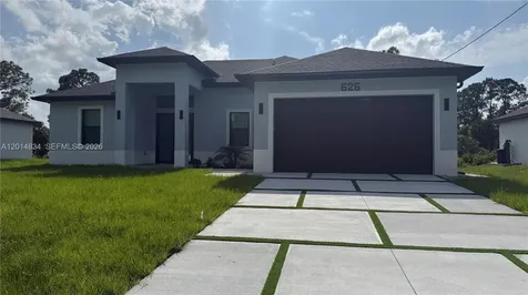 626 Beach Avenue S Lehigh Acres FL 33974