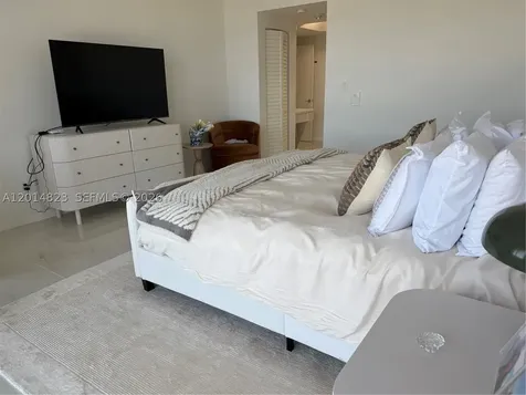 2000 Island Boulevard Aventura FL 33160
