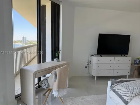 2000 Island Boulevard Aventura FL 33160