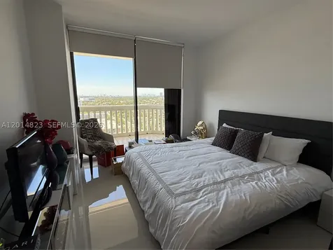 2000 Island Boulevard Aventura FL 33160