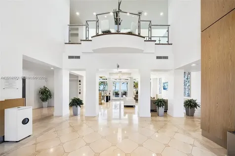 4775 Collins Avenue Miami Beach FL 33140