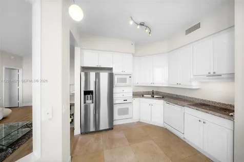4775 Collins Avenue Miami Beach FL 33140