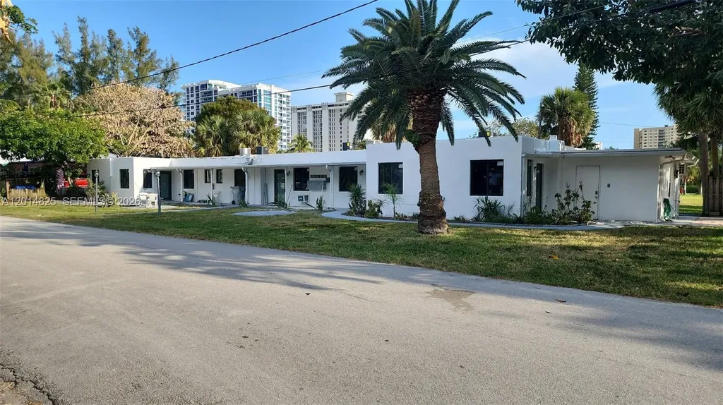3300 SE 6th Street Pompano Beach FL 33062