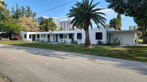 3300 SE 6th Street Pompano Beach FL 33062