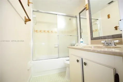 17890 W Dixie Highway 519 Highway North Miami Beach FL 33160