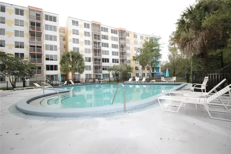 17890 W Dixie Highway 519 Highway North Miami Beach FL 33160