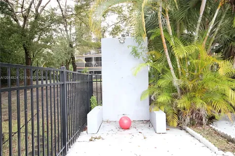 17890 W Dixie Highway 519 Highway North Miami Beach FL 33160