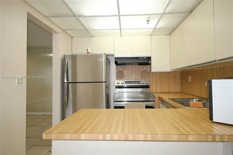 17890 W Dixie Highway 519 Highway North Miami Beach FL 33160