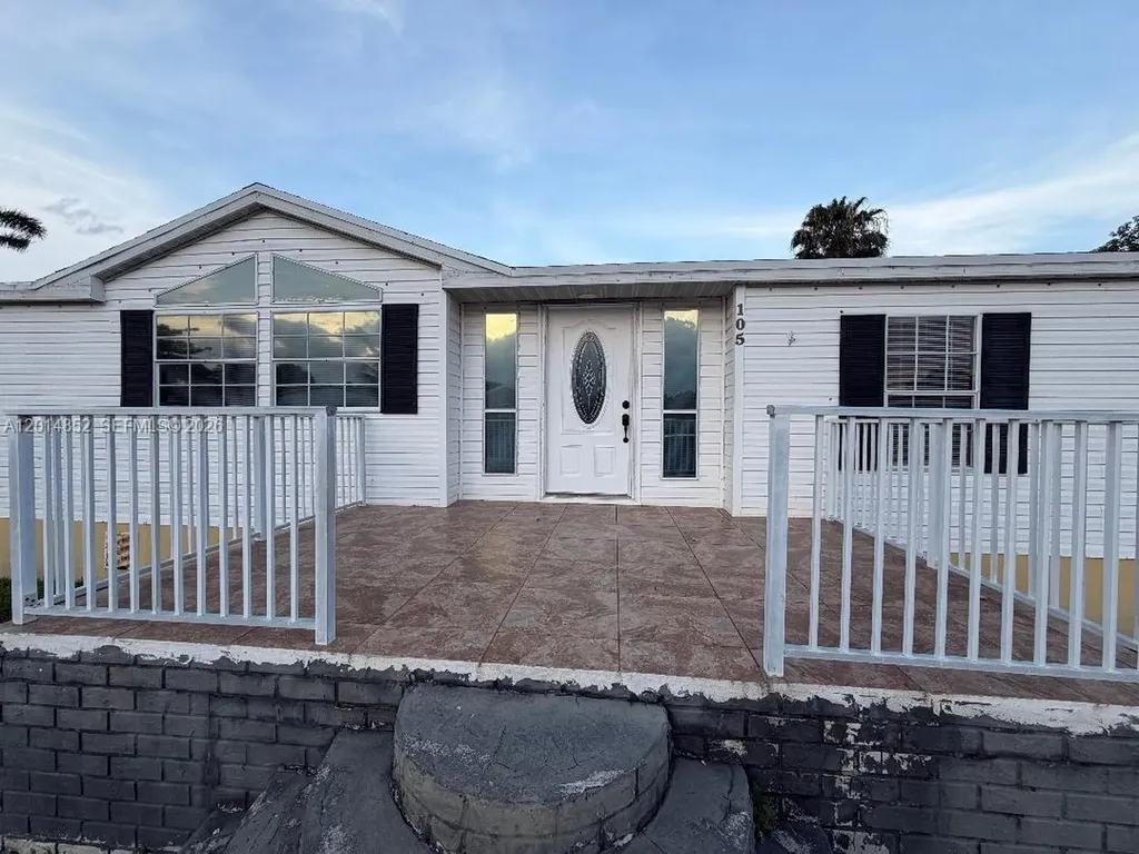 19800 SW 180th Avenue Unit 105 Miami FL 33187