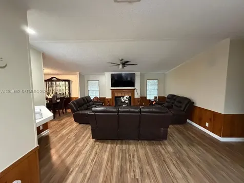 19800 SW 180th Avenue Unit 105 Miami FL 33187