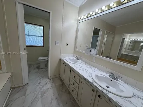 19800 SW 180th Avenue Unit 105 Miami FL 33187