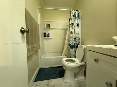 19800 SW 180th Avenue Unit 105 Miami FL 33187