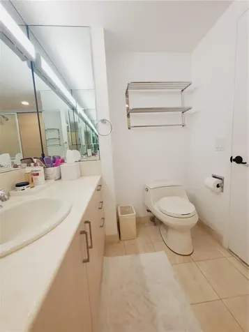 2000 Island Boulevard Aventura FL 33160