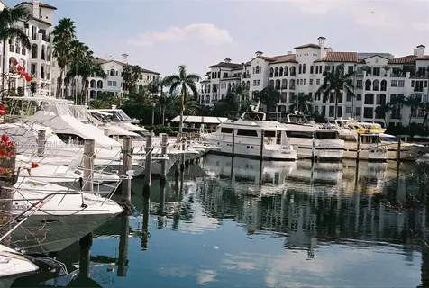 2000 Island Boulevard Aventura FL 33160