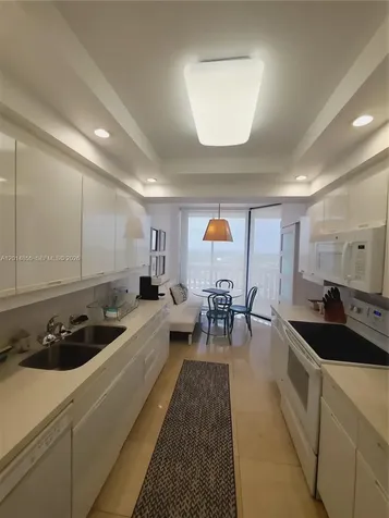 2000 Island Boulevard Aventura FL 33160