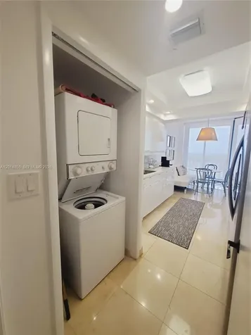 2000 Island Boulevard Aventura FL 33160