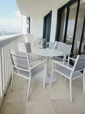 2000 Island Boulevard Aventura FL 33160