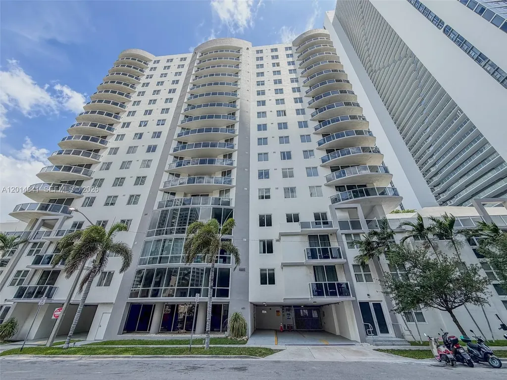 601 NE 23rd Street Miami FL 33137