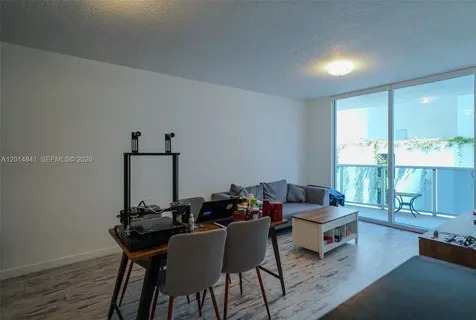 601 NE 23rd Street Miami FL 33137