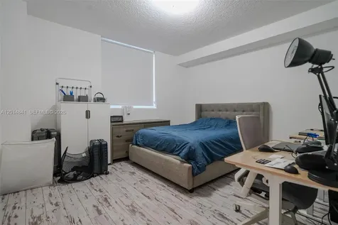 601 NE 23rd Street Miami FL 33137