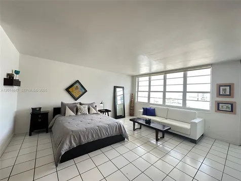 100 Lincoln Road Miami Beach FL 33139
