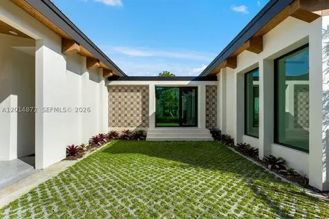 6716 San Vicente Street Coral Gables FL 33146