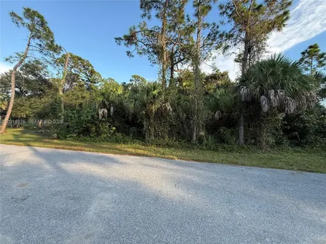 4601 Fergus North Port FL 34288