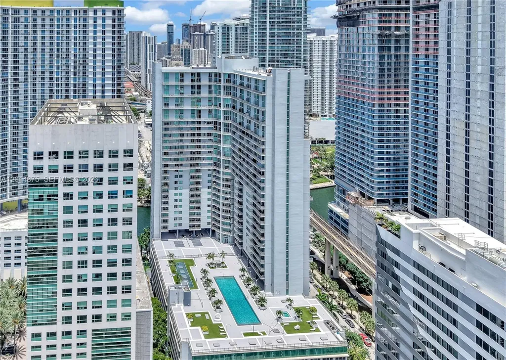 690 SW 1st Court Miami FL 33130