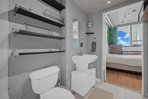 690 SW 1st Court Miami FL 33130