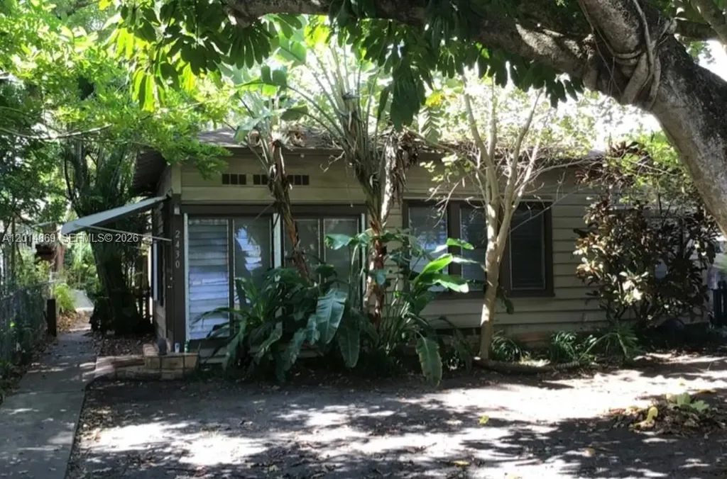 2430 SW 25th Terrace Miami FL 33133
