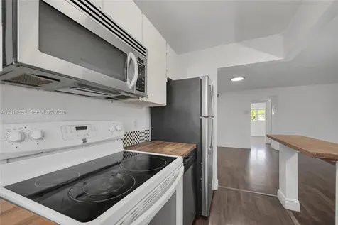 250 Layne Boulevard Hallandale Beach FL 33009